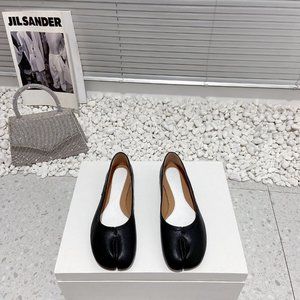 Maisom Margiela mm6 vintage split toe shoes